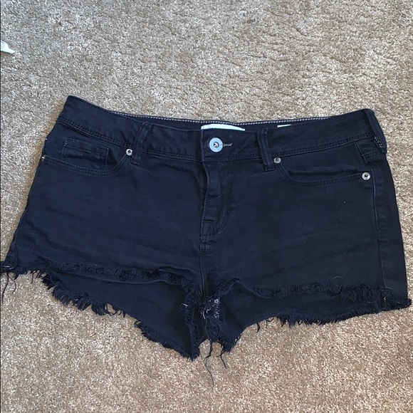 Bullhead black denim shorts! - Picture 1 of 2